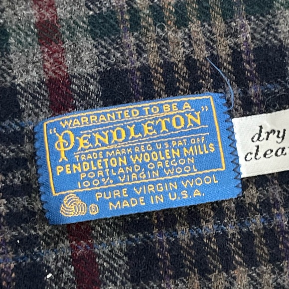 Pendleton Tartan Scarf - 100% Virgin Wool Navy, Forest, Burgundy - Picture 3 of 3